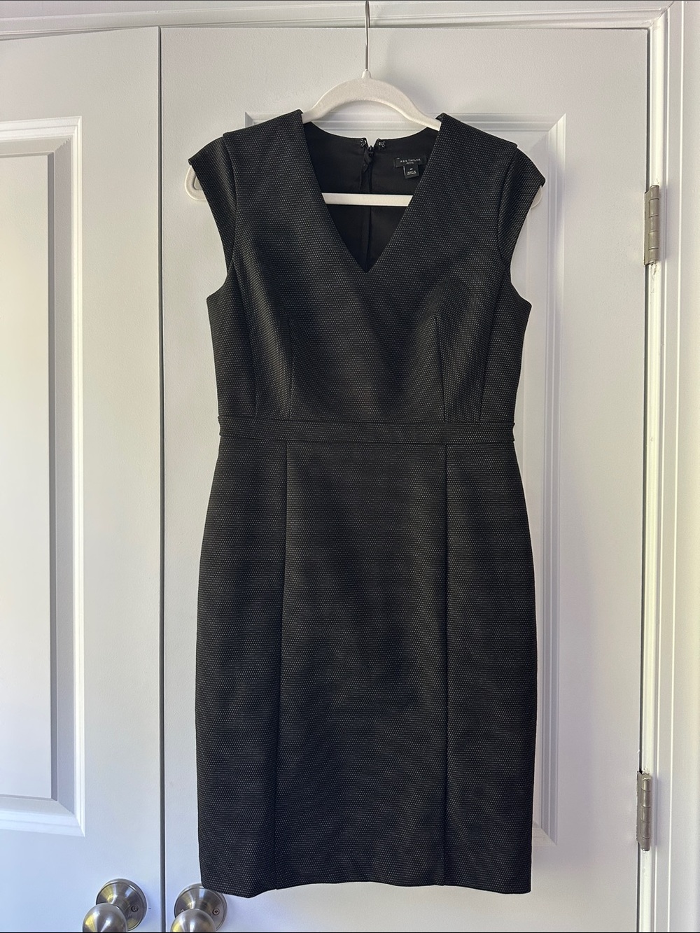 Ann Taylor Black Microdot V-Neck Sleeveless Dress